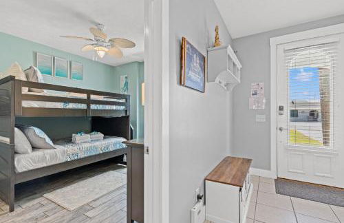 Seafoam – Beautiful 3BR Home with Heated Private Pool - 4 Min Walk to Beach! - Foto 13