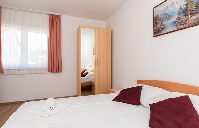 Scenic Elegant Apartments Krk With Balcony and Pool - Photo 11