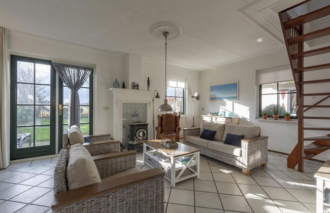 Beautifully Situated Luxury Villa on the Water - Foto 57