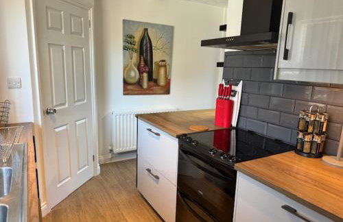 City Stay with Jacuzzi Gym Free Parking 2 Spaces - Photo 23