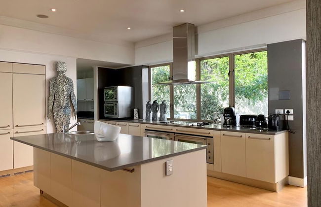 Clifton YOLO Spaces – Clifton Mansion Villa - Photo 60