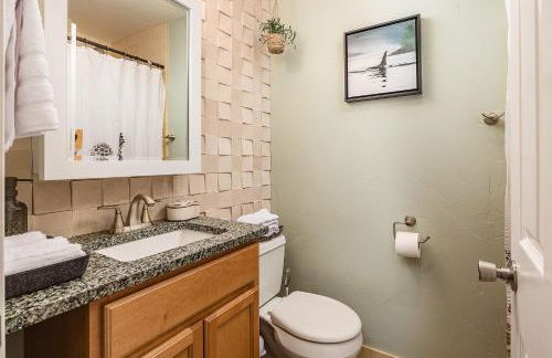 Cozy City Stay, 3bdrm near Airport - Photo 10