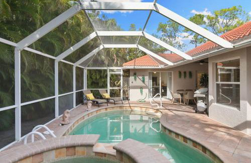 Beautifully-furnished Naples Home l Pool l Hot Tub - Foto 22