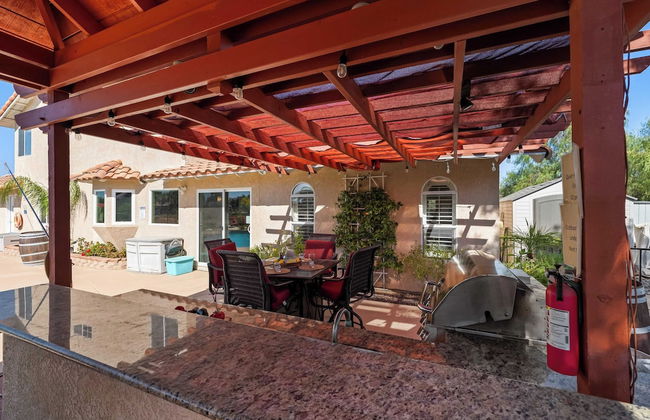 Chardonnay Charm by Avantstay Luxe Group Retreat w/ Pool Mins to Wineries - Foto 44