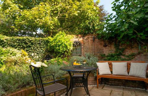 Miller Cottage a luxury 1550's cottage in the Historic centre of Saffron Walden - Foto 13