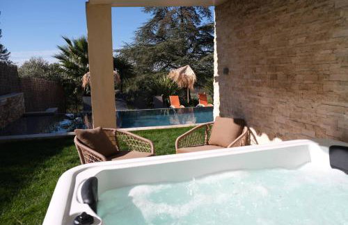 Slpendid villa with heated pool and Jacuzzi for 12 people in Saint-chamas - Foto 59