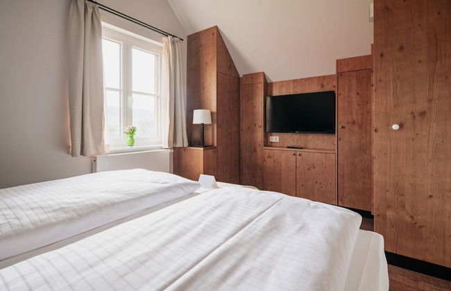 Semi-detached Houses, Turf House - Foto 14