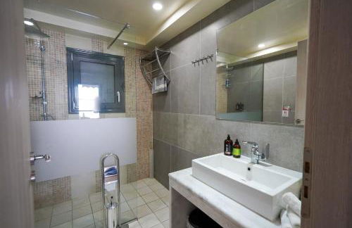 Theo and MS Luxurious Apartments by Filos Inc - Foto 3