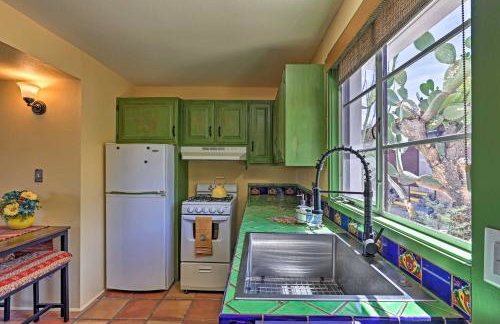 Modern Green Valley Condo - Near National Park! - Foto 7