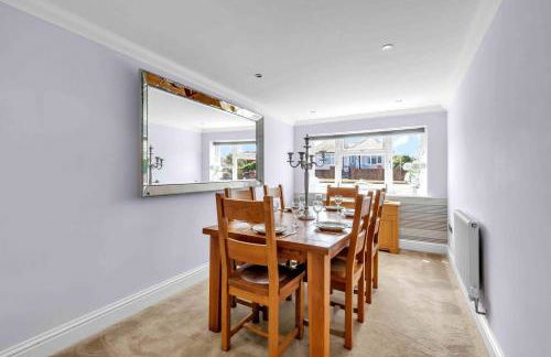 Sea Downs House with Free Parking By My Getaways - Foto 24