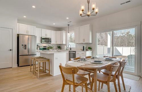 4 Mi to Surf City Beaches! Family Coastal Retreat - Foto 3