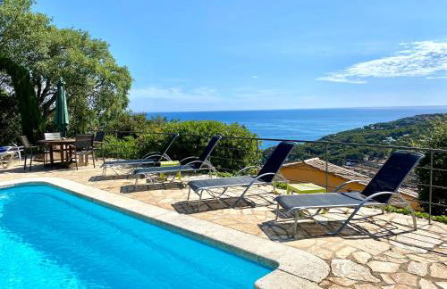 Espectaculares vistas al mar en chalet con piscina - Foto 3