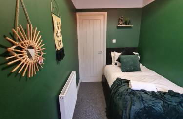 4 BR Luxury House. Bike Park Wales. Secure Bike Store. Brecon Beacons - Photo 5