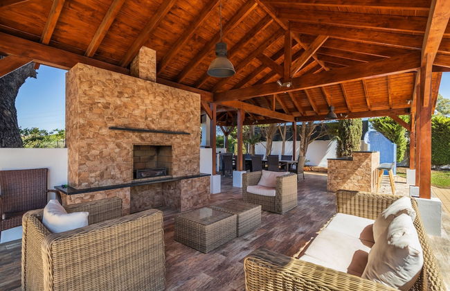 Villa Amendoeira in Olhos de gua - Foto 9