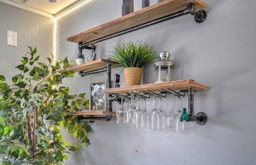 Fresh & Fun! Vegas 4BR w Heated Pool, Dog Friendly - Photo 9