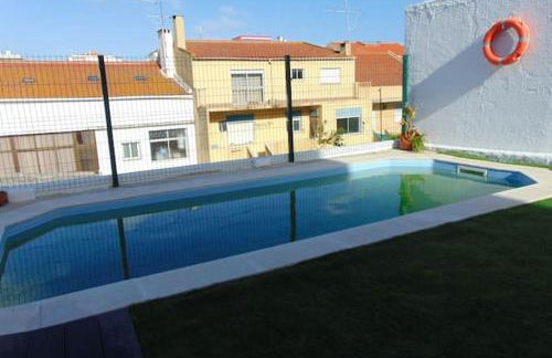 Bright apartment in Almada with shared pool - Foto 1