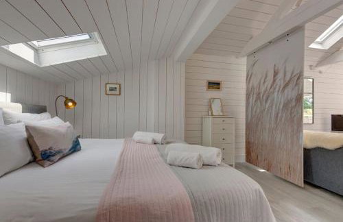 The Artist's Studio at Meadow Cottage - Photo 2