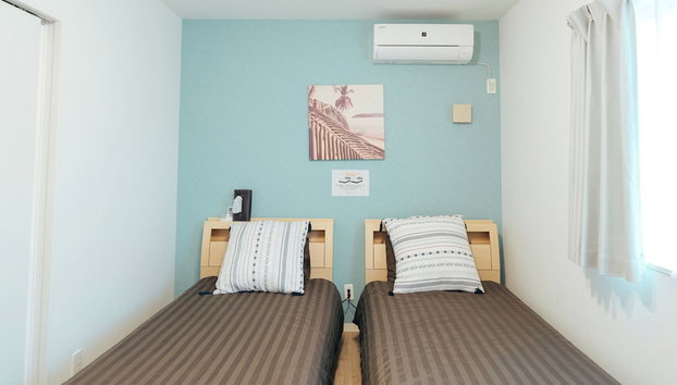 besuinonnasonokinawa - Foto 3, Habitación