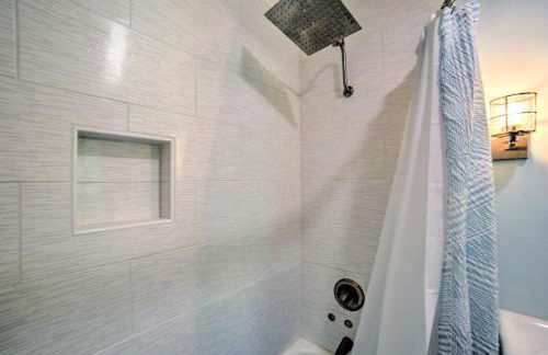 Lakefront Wisconsin Cottage with Dock and Hot Tub! - Foto 17