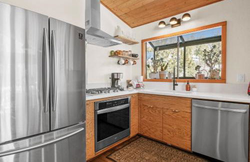 Nightcap Lodge- HOT TUB WITH BREATHTAKING MOUNTAIN VIEWS! - Foto 15