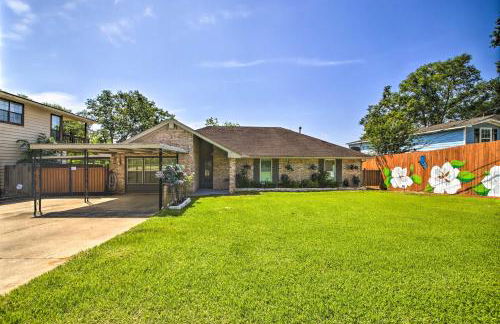 Waterfront Lake Home with Deck - New Renovations! - Photo 6