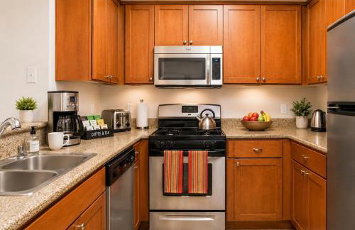 Marina Breeze 2BR 2BA & 1BR 1BA - Pool, Hot Tub, Gym - Close to Beach - Foto 16