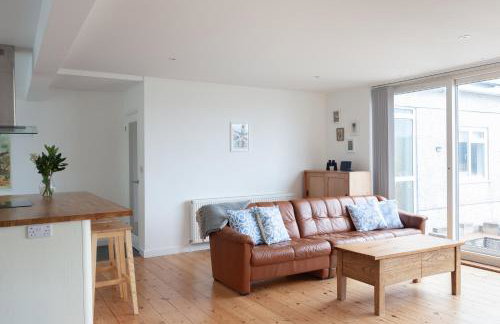 Modern Beach House overlooking the Sea - Foto 5