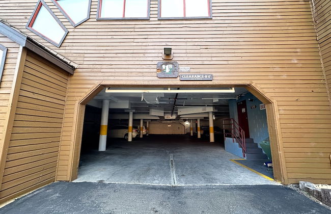 Inviting Mountain Retreat Steps From Ski Lifts! - Foto 51