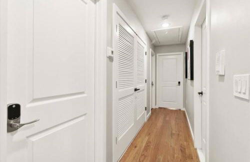 Luxury Gated home near NYC and EWR with free Parking - Foto 35