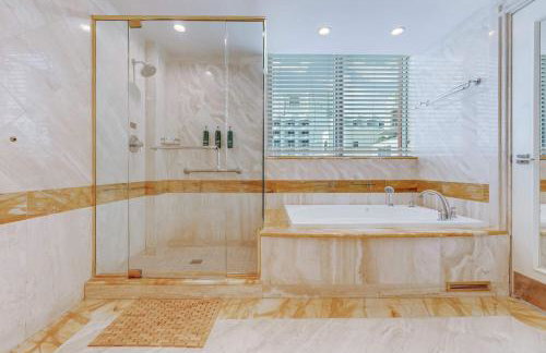 Oceanfront Retreat- South Beach Pool Amenities - Foto 20