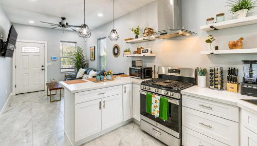 Small-Town Charm & Patio Dining: Home in Madera! - Foto 3