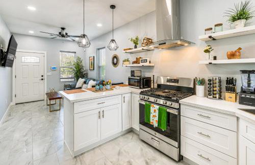 Small-Town Charm & Patio Dining: Home in Madera! - Foto 3