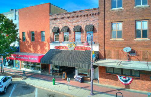 Cozy Stay at 229 Main St Perfect Ames Location - Foto 34
