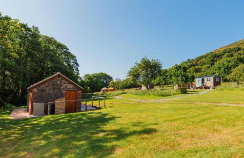 Victoria Hut Allerford - Photo 7