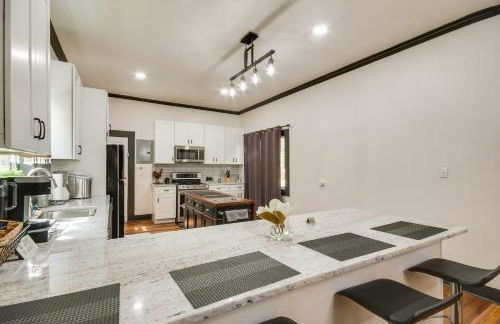 Updated North Greenwood Cottage Less Than 1 Mi to Dtwn! - Foto 10