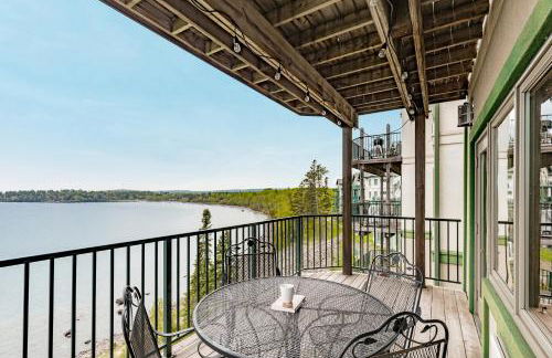 Amazing Superior Lake View Condo and Heated Pools - Foto 27