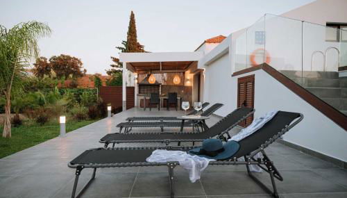 Manolis Seaside Villa with Private Pool - Foto 2, sunbed