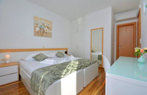 Villa Authentica with Heated Pool - Foto 36