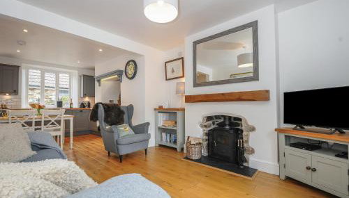 Hobbs Cottage - Photo 5