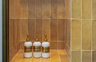 Adam and Cupid - Foto 63