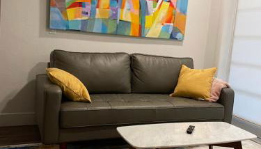 Lovely 2/2 apartment in heart of Santa Monica with free parking - Photo 2