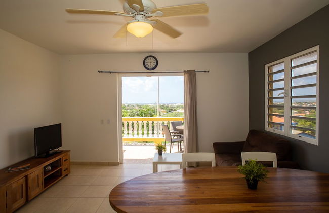 Hillside Resort - Photo 9