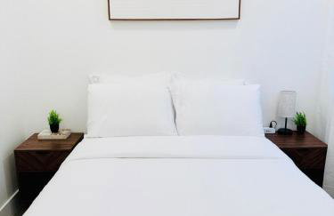 Modern 2BR Guest Suite with Kitchen, Free Parking, Fire Pit - 10 mins to SJC - Photo 24