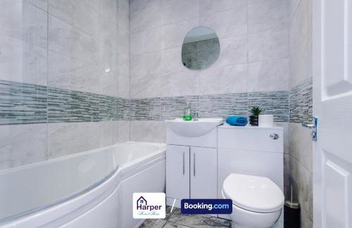 Lux Stay at Buckley 4BR Sleeps-10 7 Beds - Foto 48