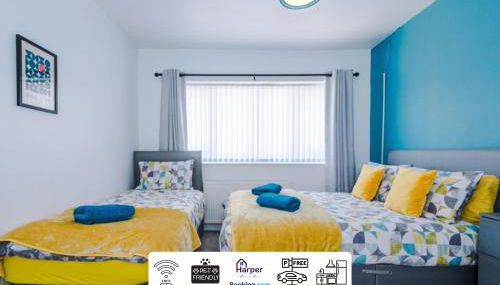 Lux Stay at Buckley 4BR Sleeps-10 7 Beds - Foto 2