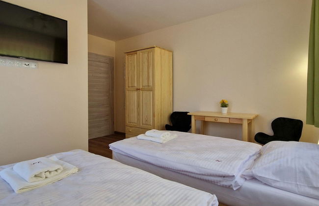 Holiday Home in Wisniowa With Pool and Forest - Photo 4