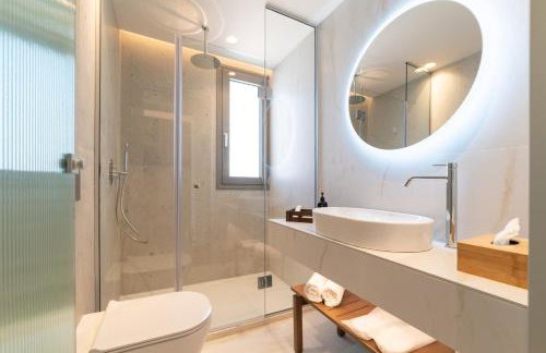 Minotaur's Rest - Luxury Residences with Free Private Parking, near Port & Airport - Foto 16