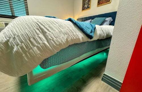 Modern condo near Fremont Street - Foto 29