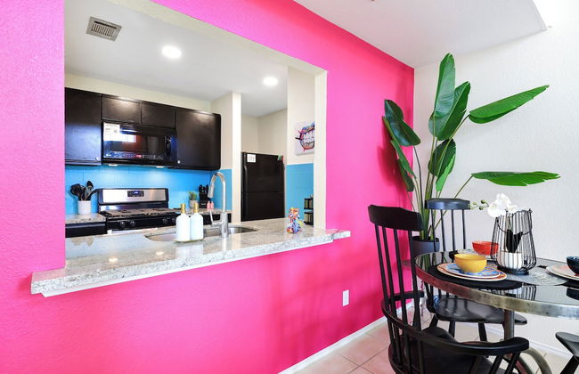 Graffiti and Glam Wonderland - Foto 14