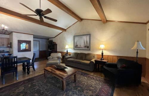 C17, Three bedroom, three bath log-sided, luxury Harbor North cottage with hot tub cottage - Foto 24